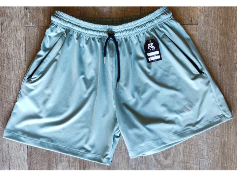 SHORT VERDE CLARO