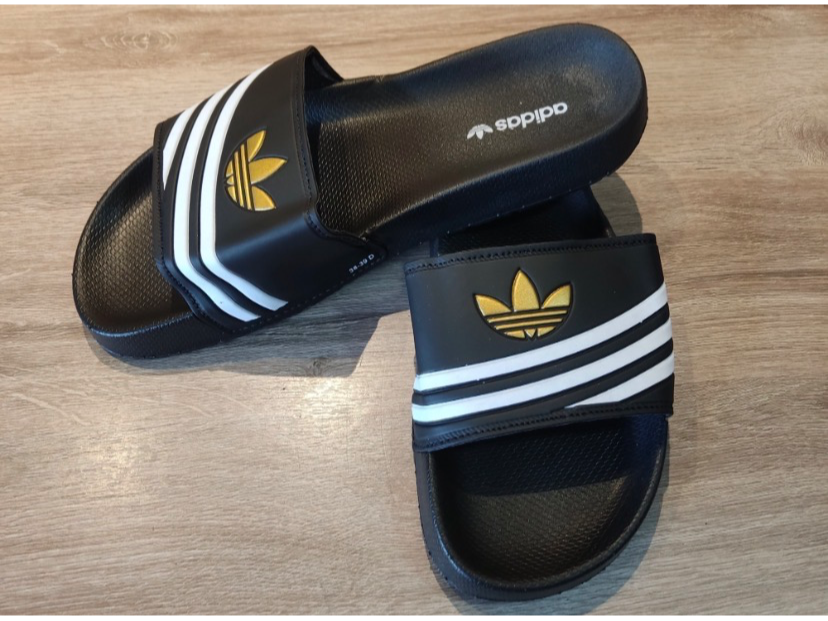 ADIDAS NEGRAS