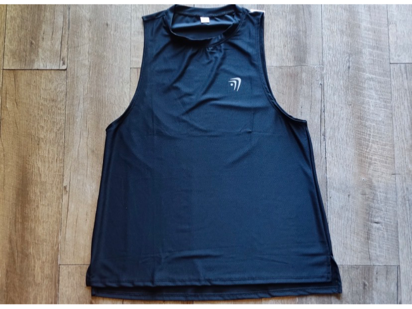 SUDADERA DRY FIT NEGRA