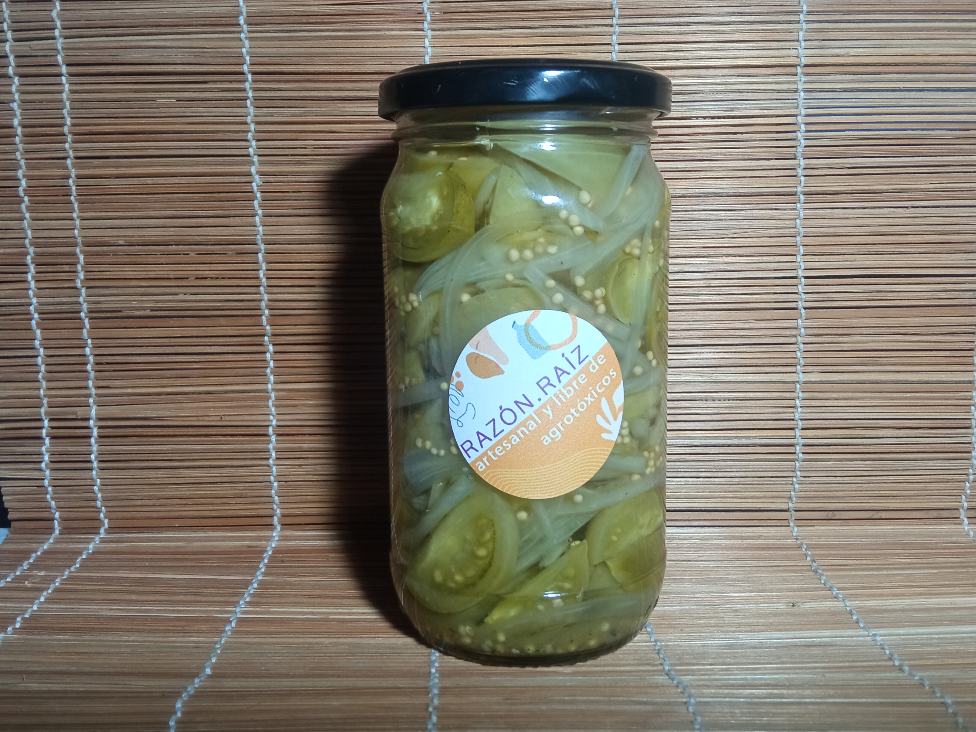 Pickles de Tomates Verdes "Razón Raíz"