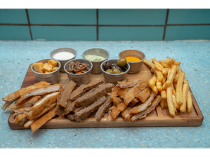 PICADA DE MILANGAS VEGETARIANAS Y PAPAS FRITAS - de BULLANGA MILANGA RECTA