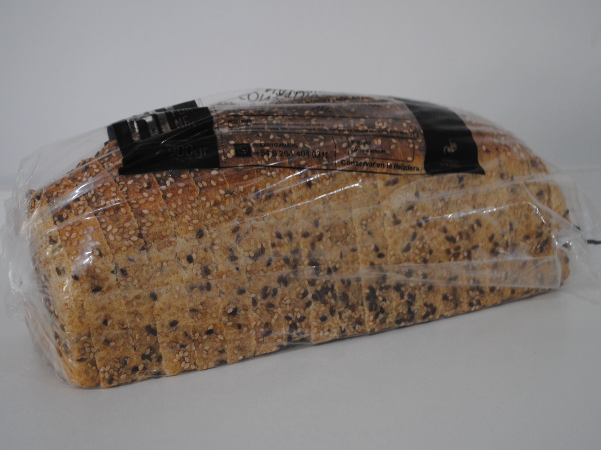 PAN DE MOLDE FETEADO INTEGRAL CON SEMILLAS