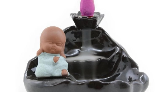 Cascadas de humo y conos