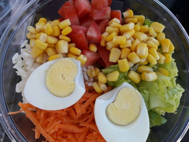 Lechuga- tomate - zanahoria - choclo