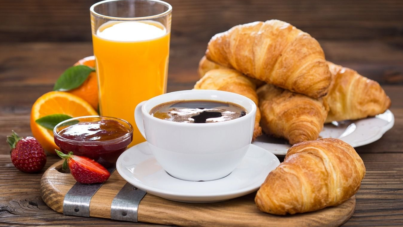 DESAYUNOS Y MERIENDAS