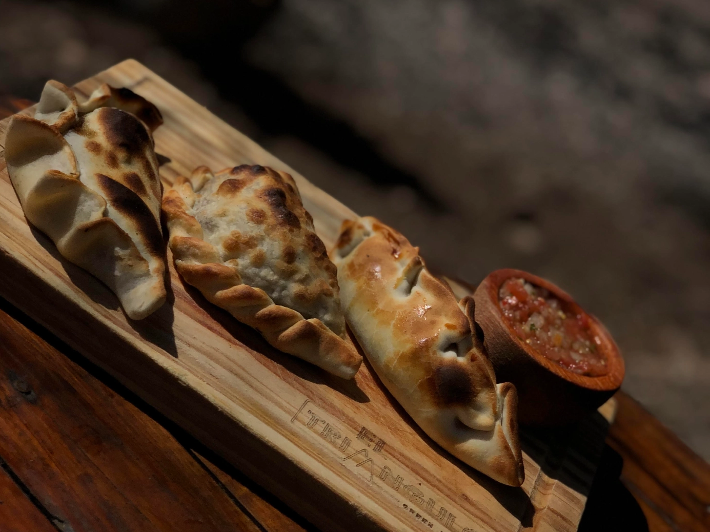 EMPANADA MATAMBRE Y ASADO. EL TRIANGULO