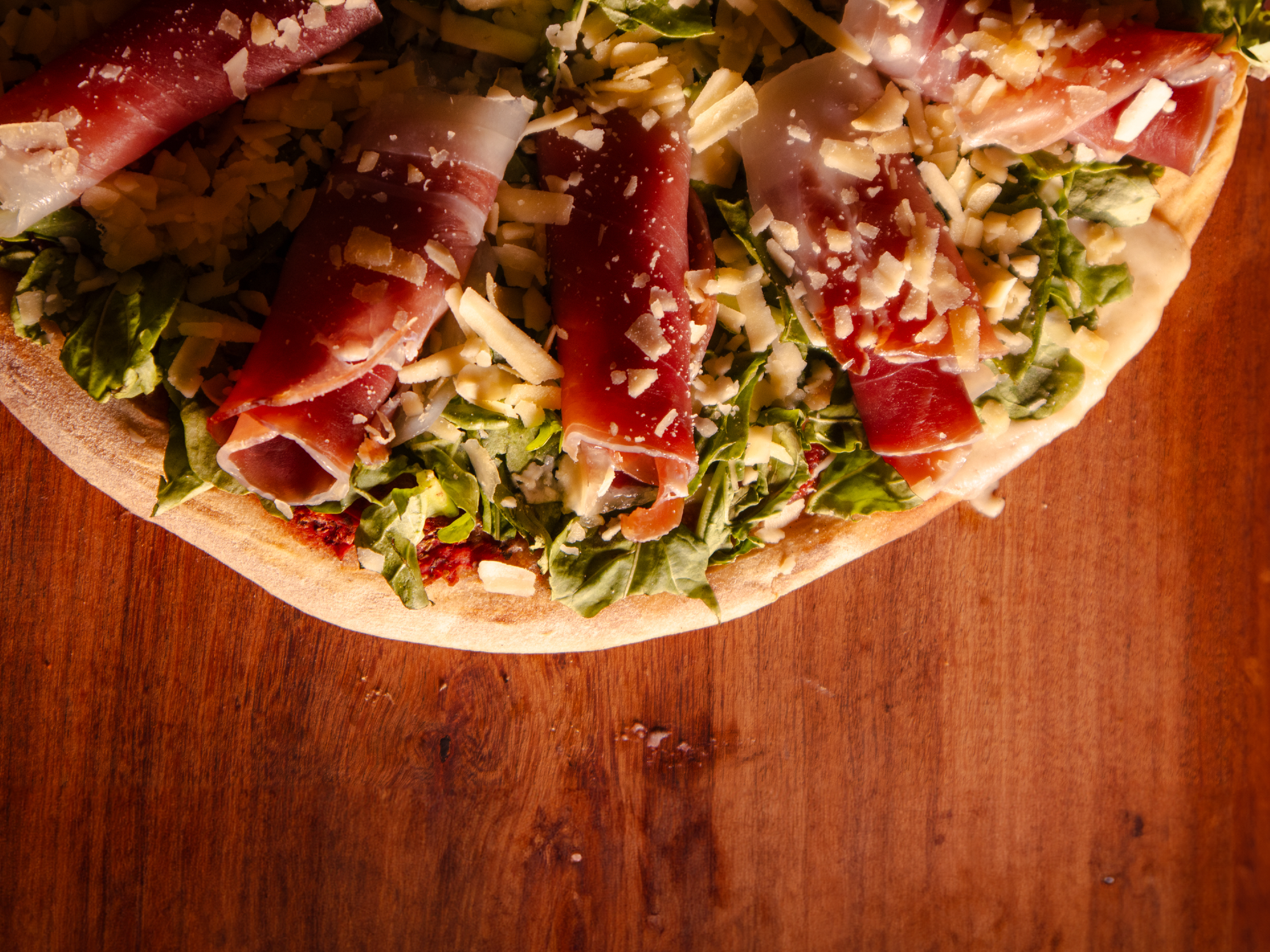 Rucula y jamon crudo