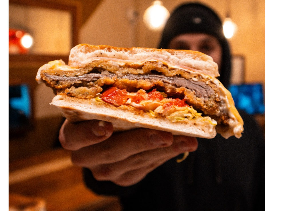 SANDWICH DE MILA