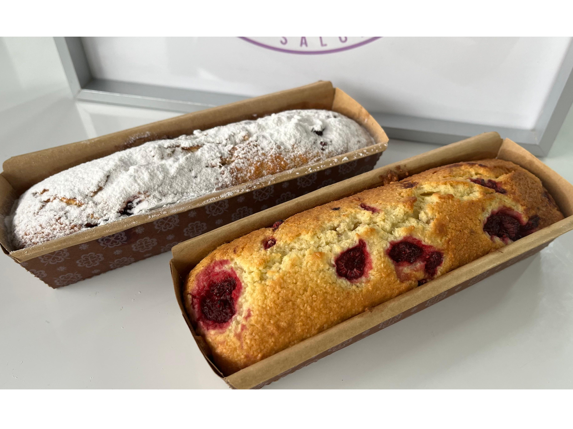 Budin de coco con frambuesas