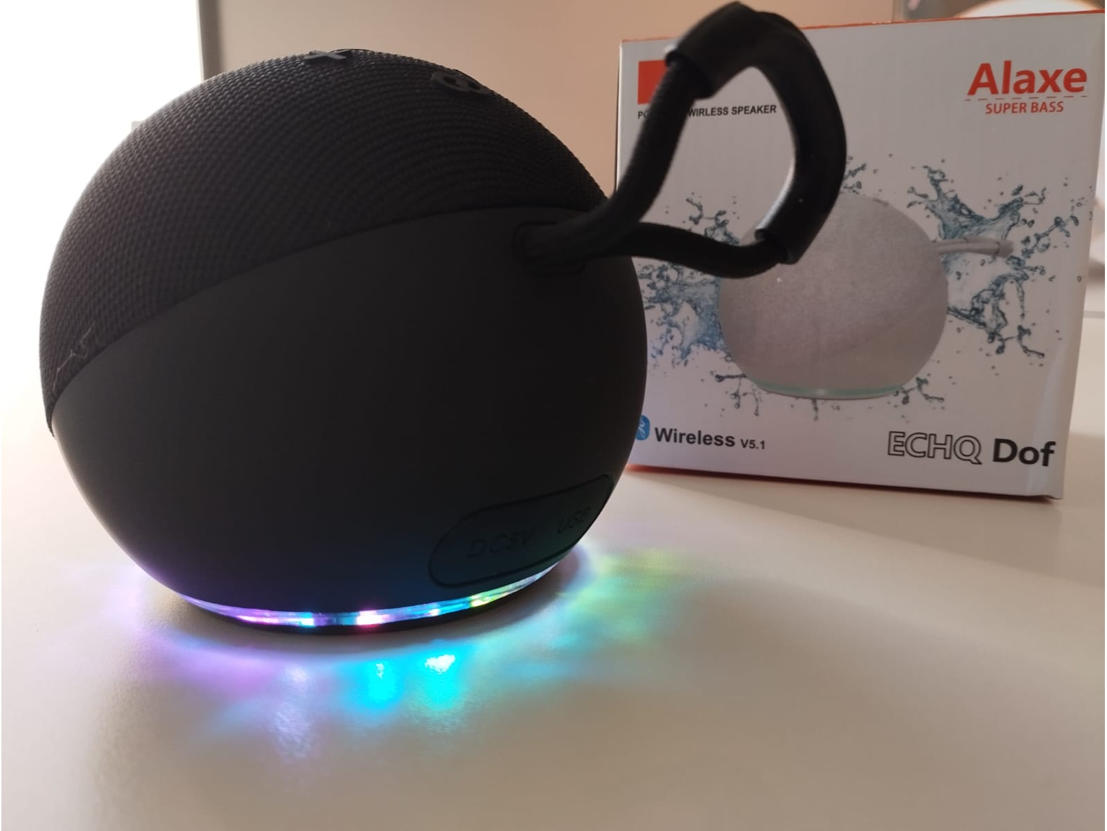 Parlante JBL certificado tipo Alexa.