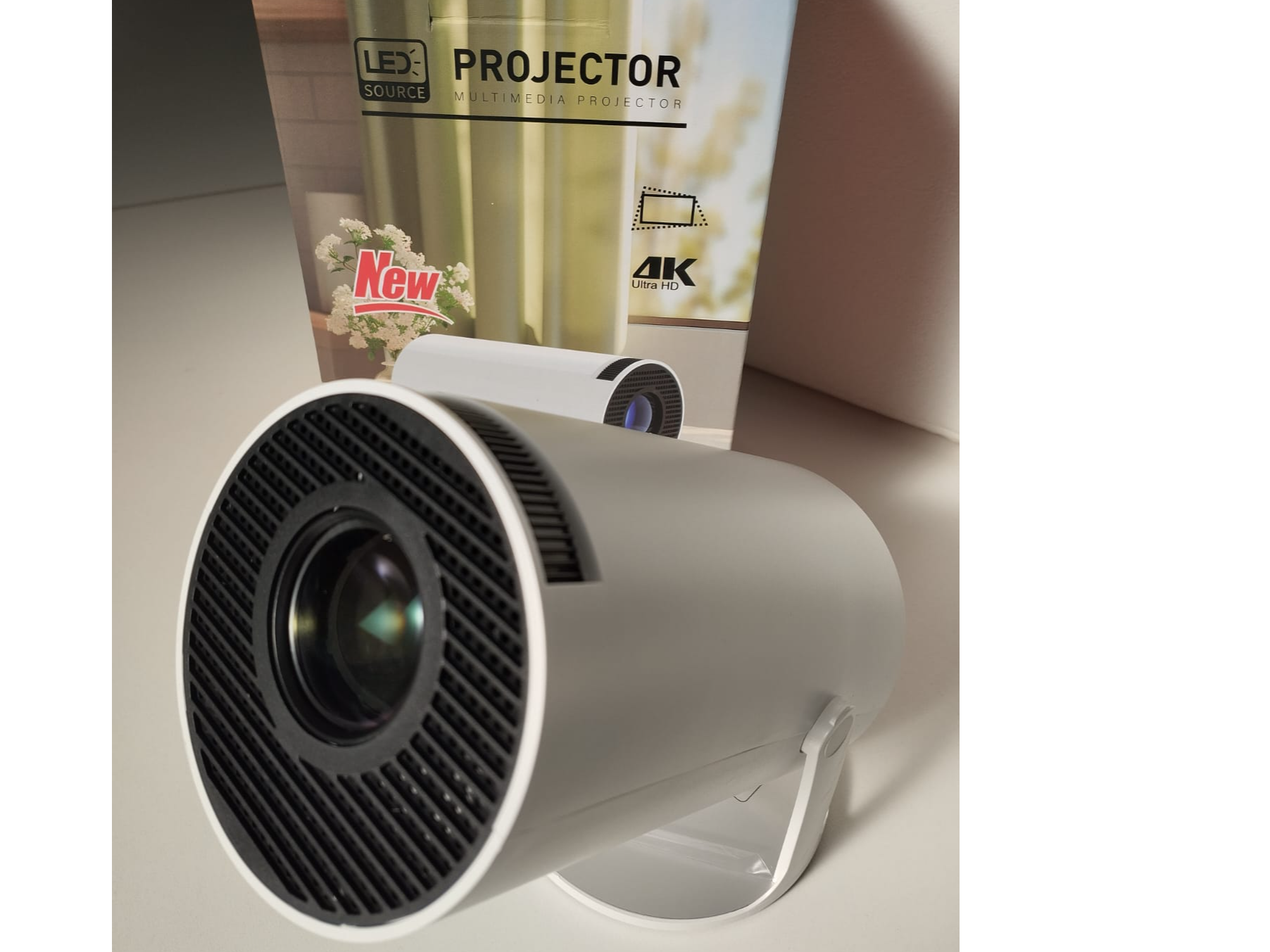PROYECTOR 4K ULTRA HD LED CON ANDROID