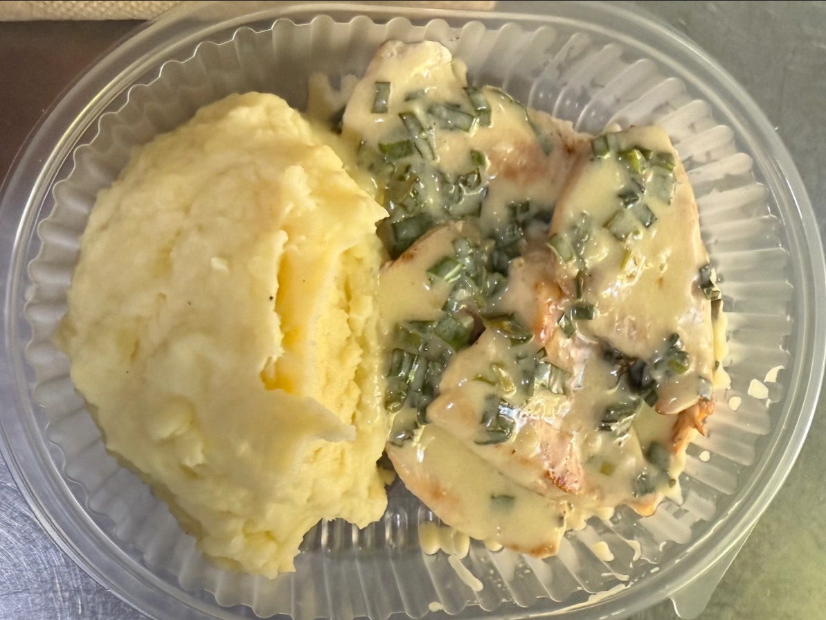 Pollo grillado con guarnicion