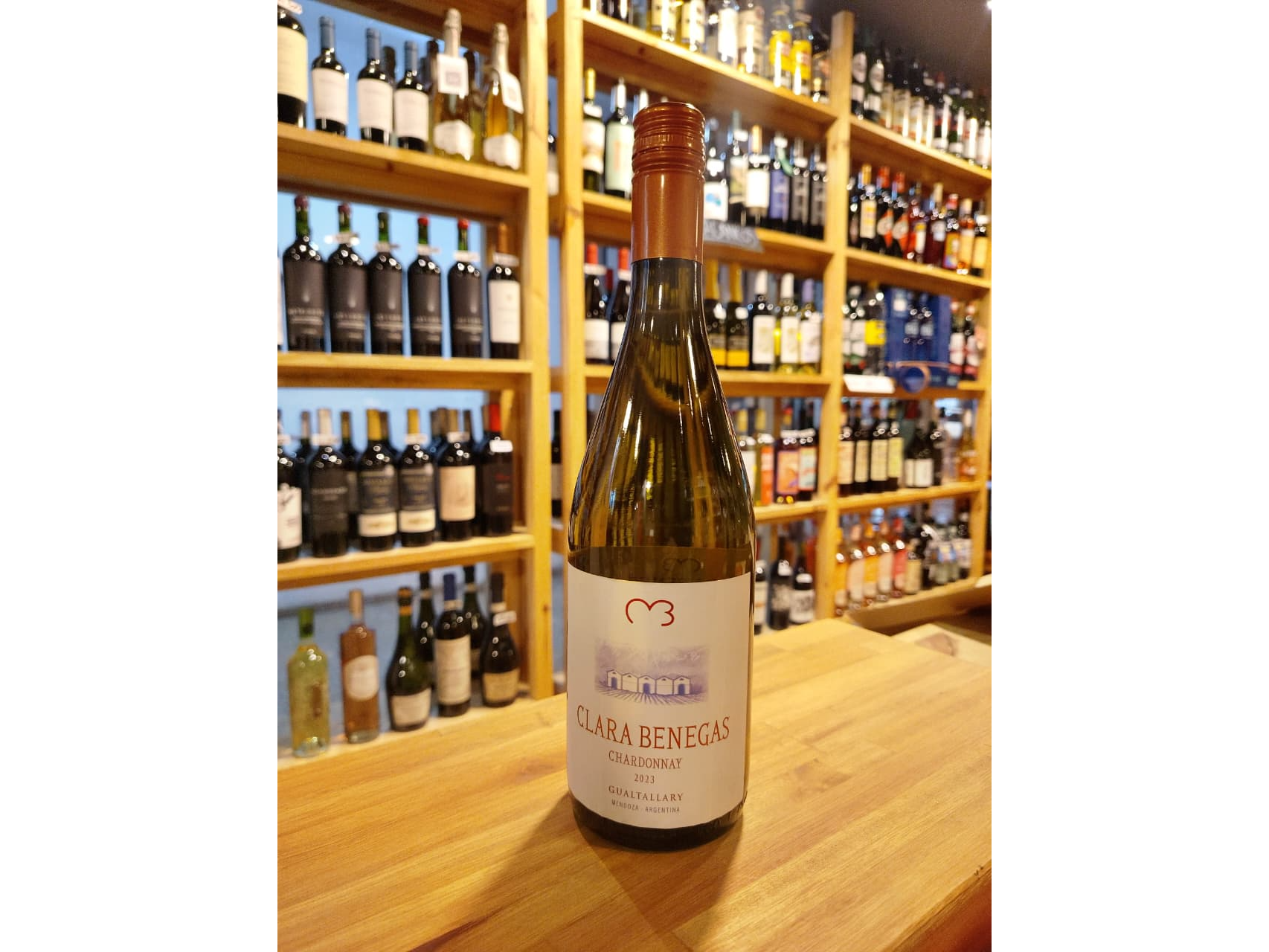 vino Clara Benegas  Chardonnay. x 750ml.