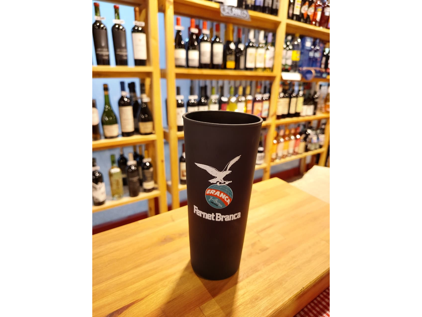 VASO FERNET BRANCA negro mate logo blanco x 750 ml.