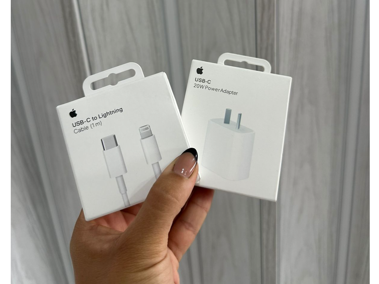 COMBO CABEZAL 20 W  + CABLE C A LIGTHNING  + TEMPLADO 9D