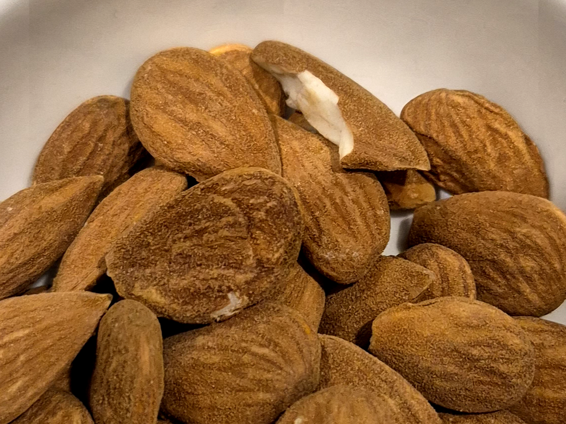 Almendras partidas