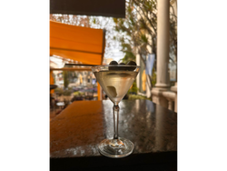 Dry martini.