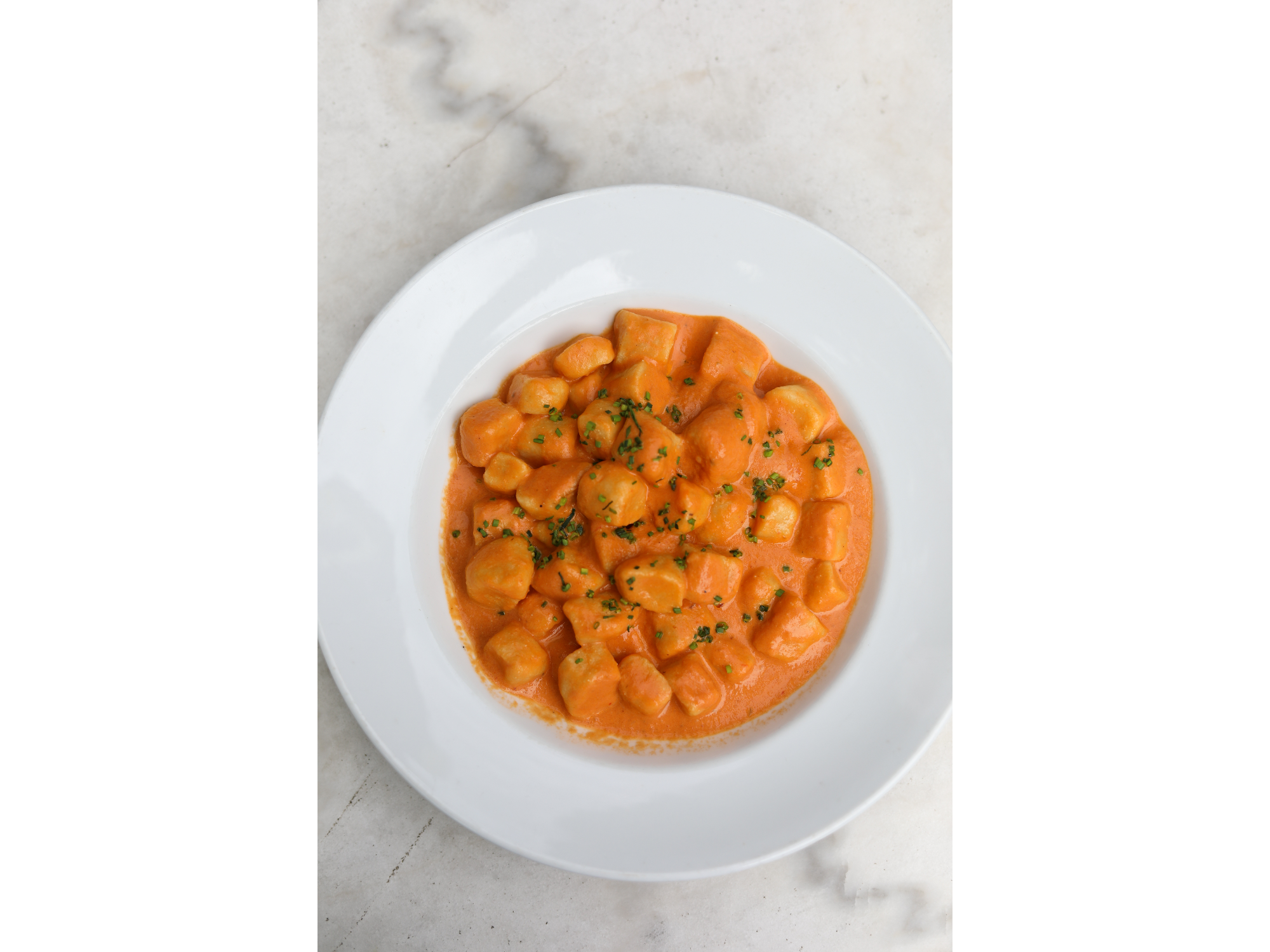 Ñoquis panna e pomodoro