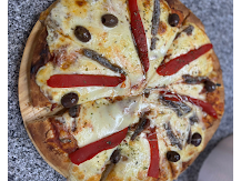 ANCHOAS CON MUZZARELLA