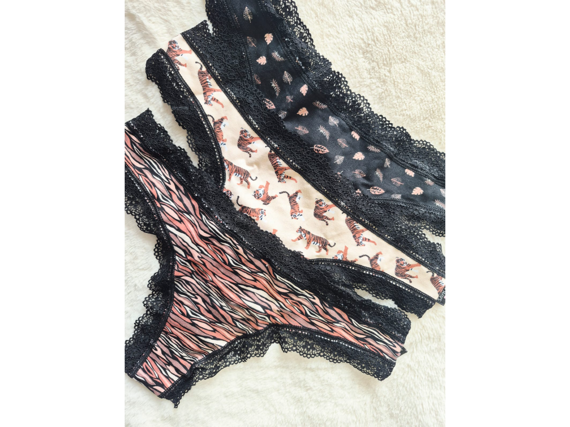 SAYKA 30240  LESS