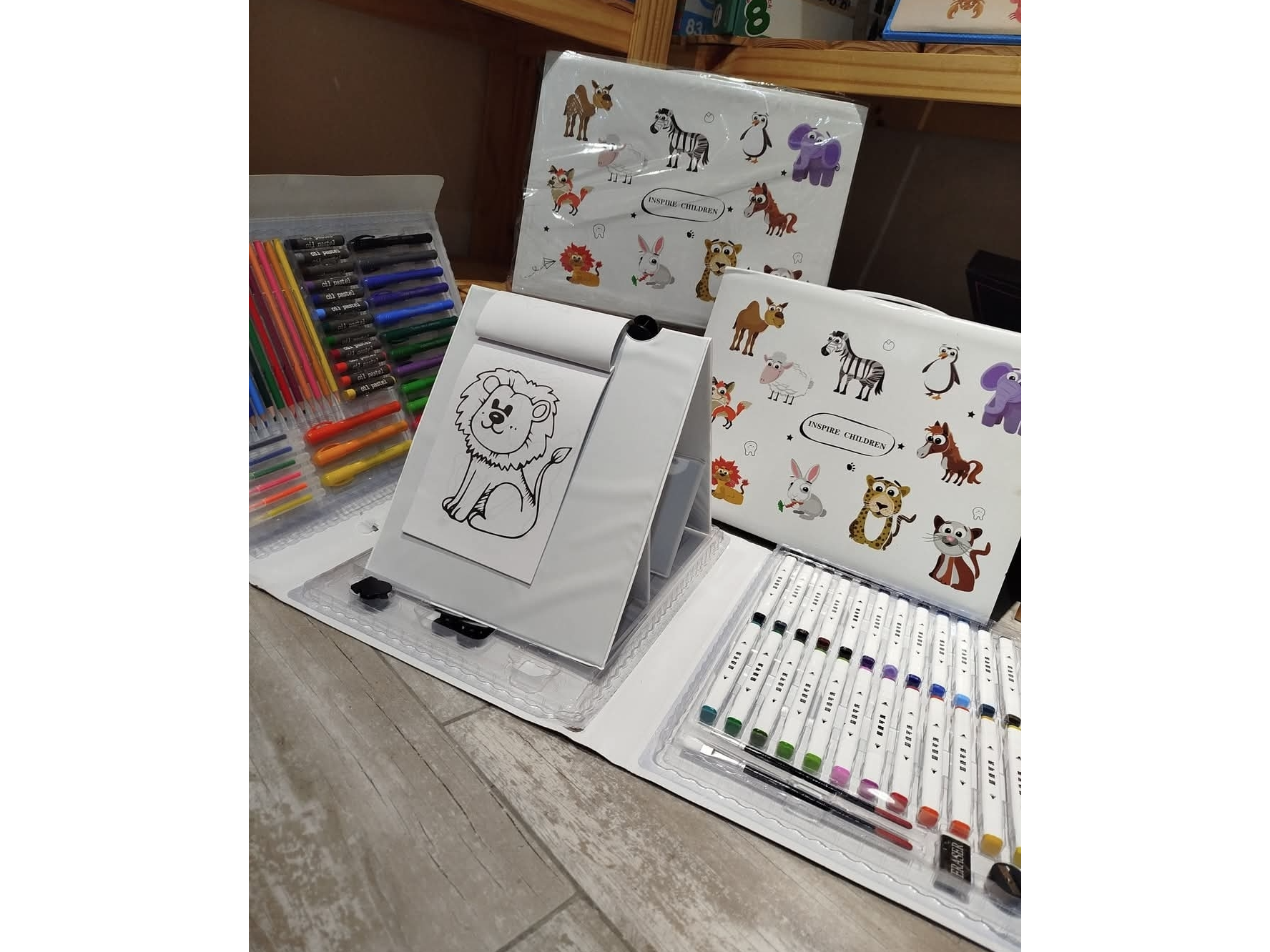 SET de arte con atril