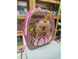 Mochila capibara jardín