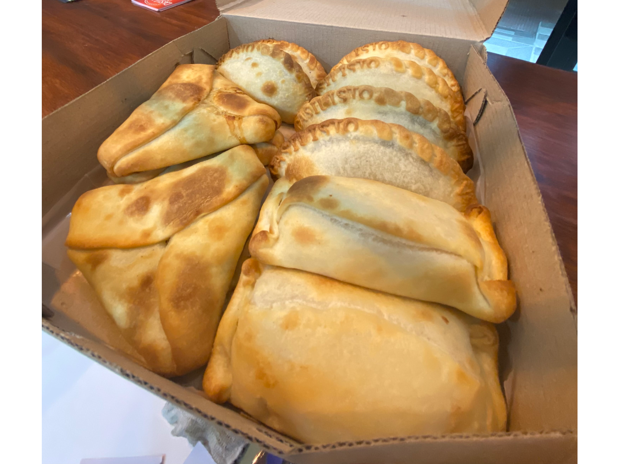 Docena y media de empanadas PRECIO LISTA