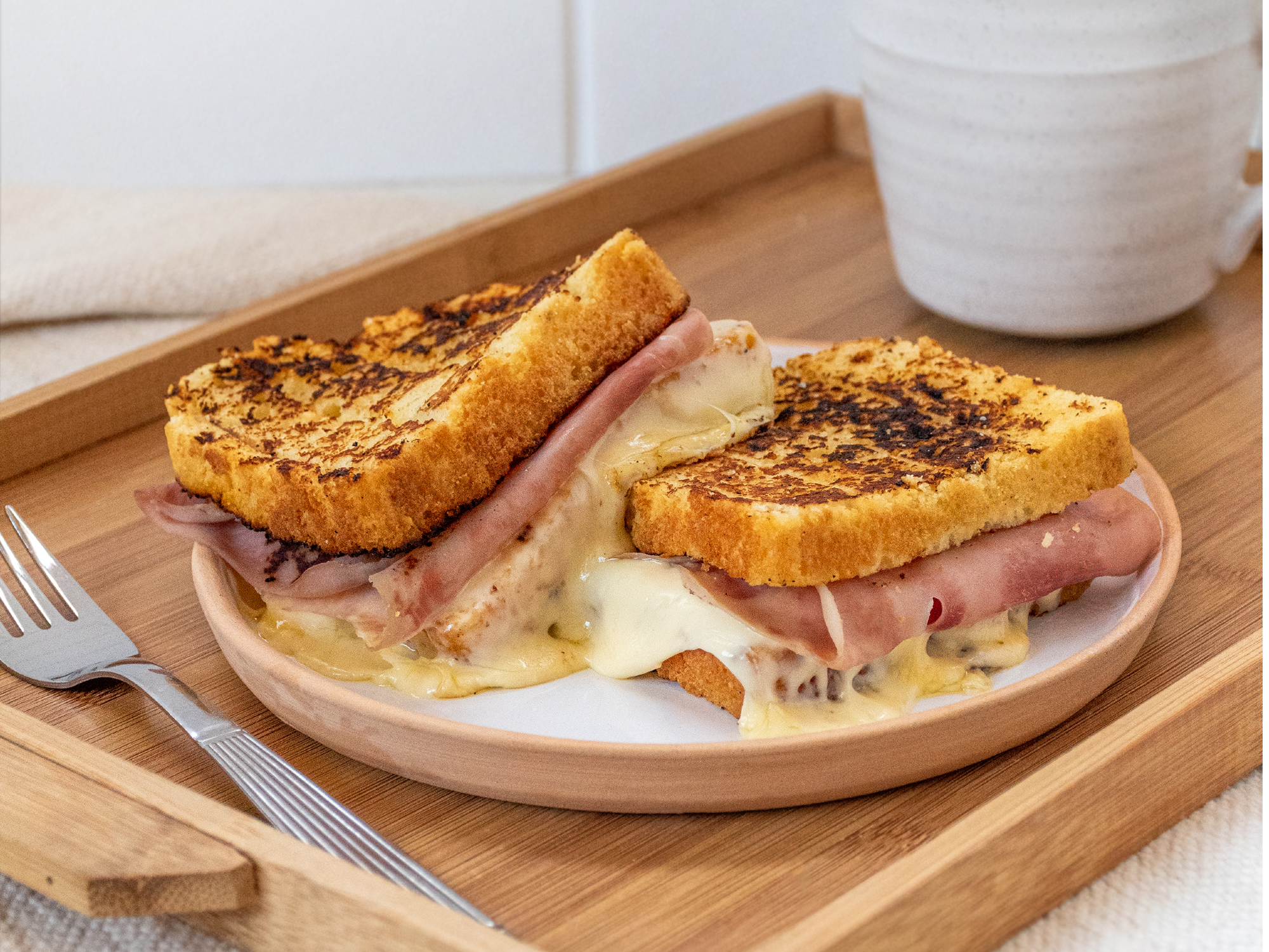 SANDWICH GOURMET JAMÓN Y QUESO