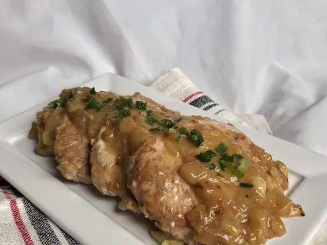 CARRE DE CERDO RELLENO CON GUARNICION