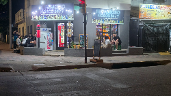 Logo El Famoso Kiosco 24✓7