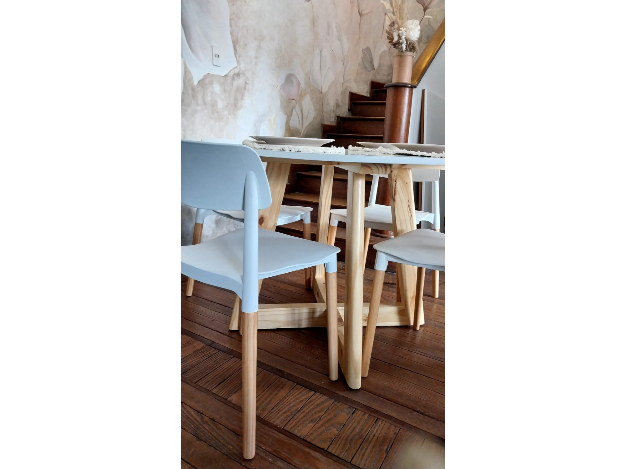 MESA GERVASONI 1.00 Y 4 SILLAS MILAN