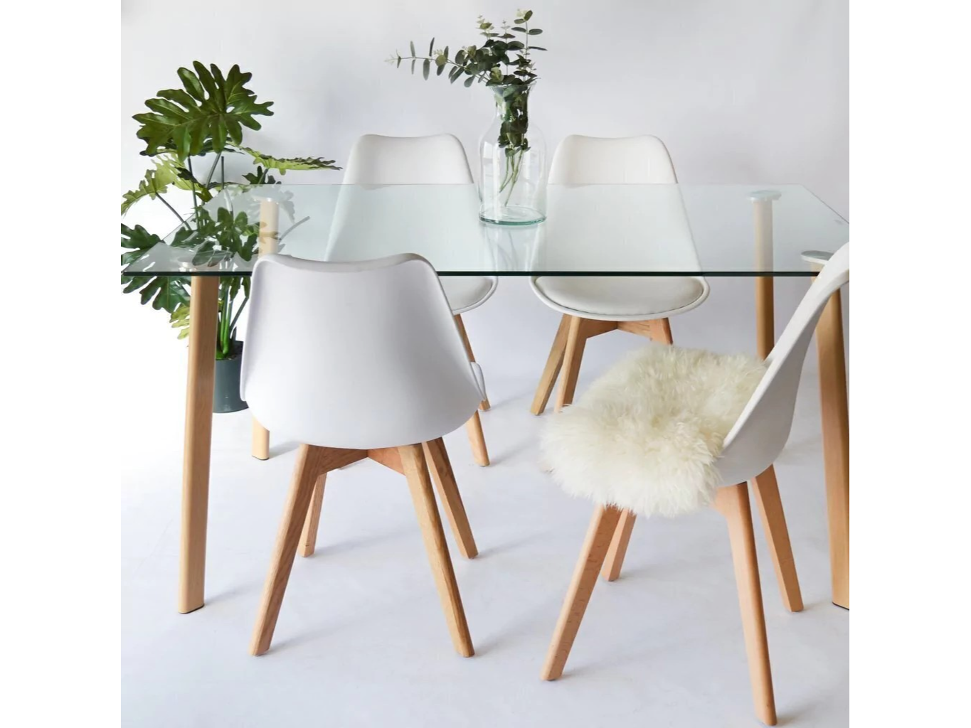 MESA TULIP 1.40 Y 4 SILLAS TULIP