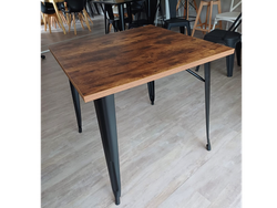 MESA TOLIX 0.80 X 0.80 BASE DE METAL, TAPA DE MADERA