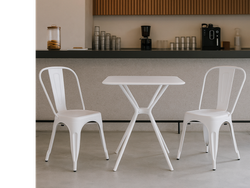 MESA Y 2 SILLAS DE PPP