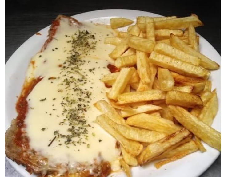 MATAMBRE A LA PIZZA CON FRITAS PARA 1 P de ALTOQUE MATADEROS