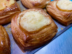 danesa de pera y ricota
