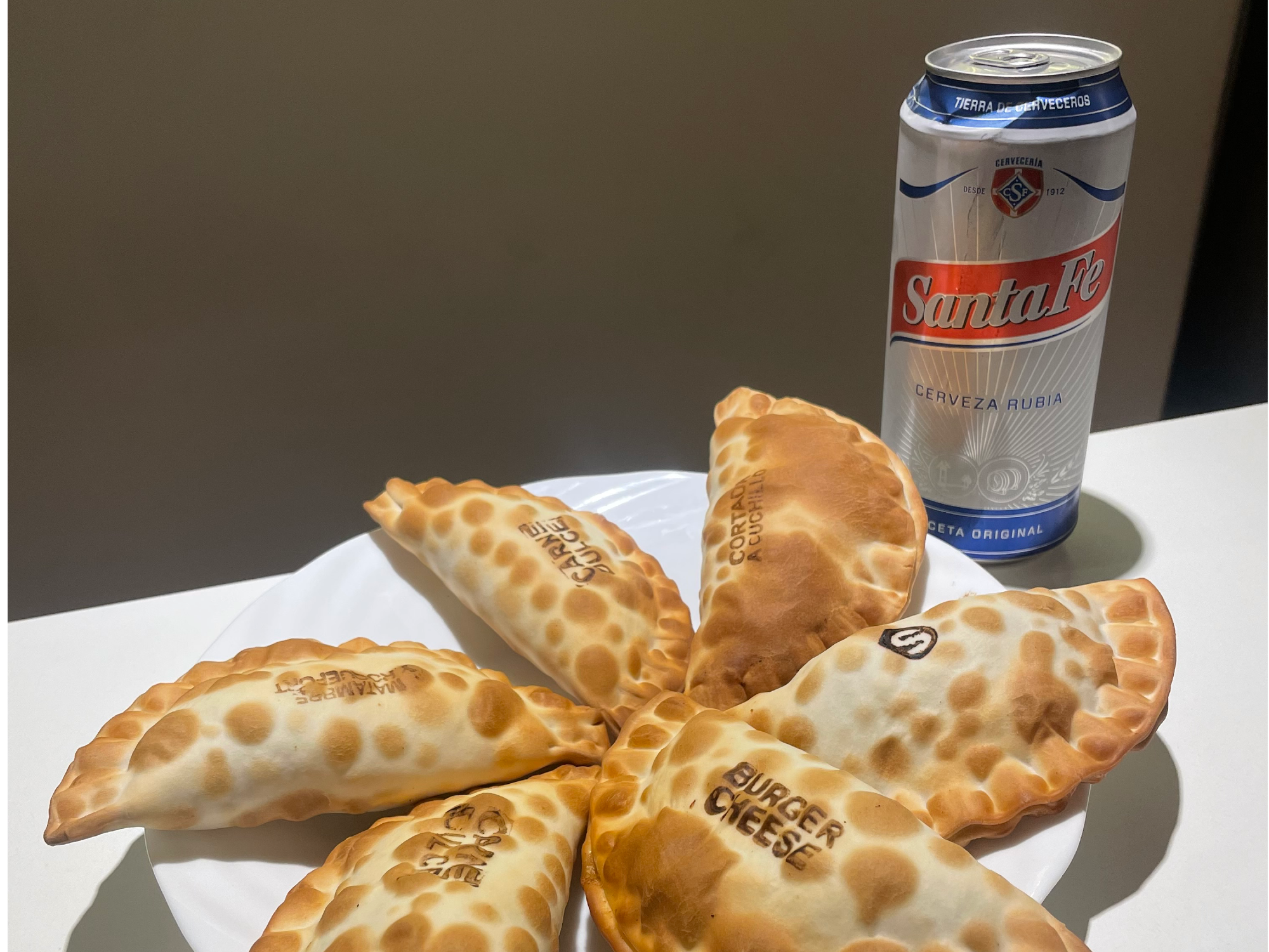 Media Docena + Lata de Cerveza