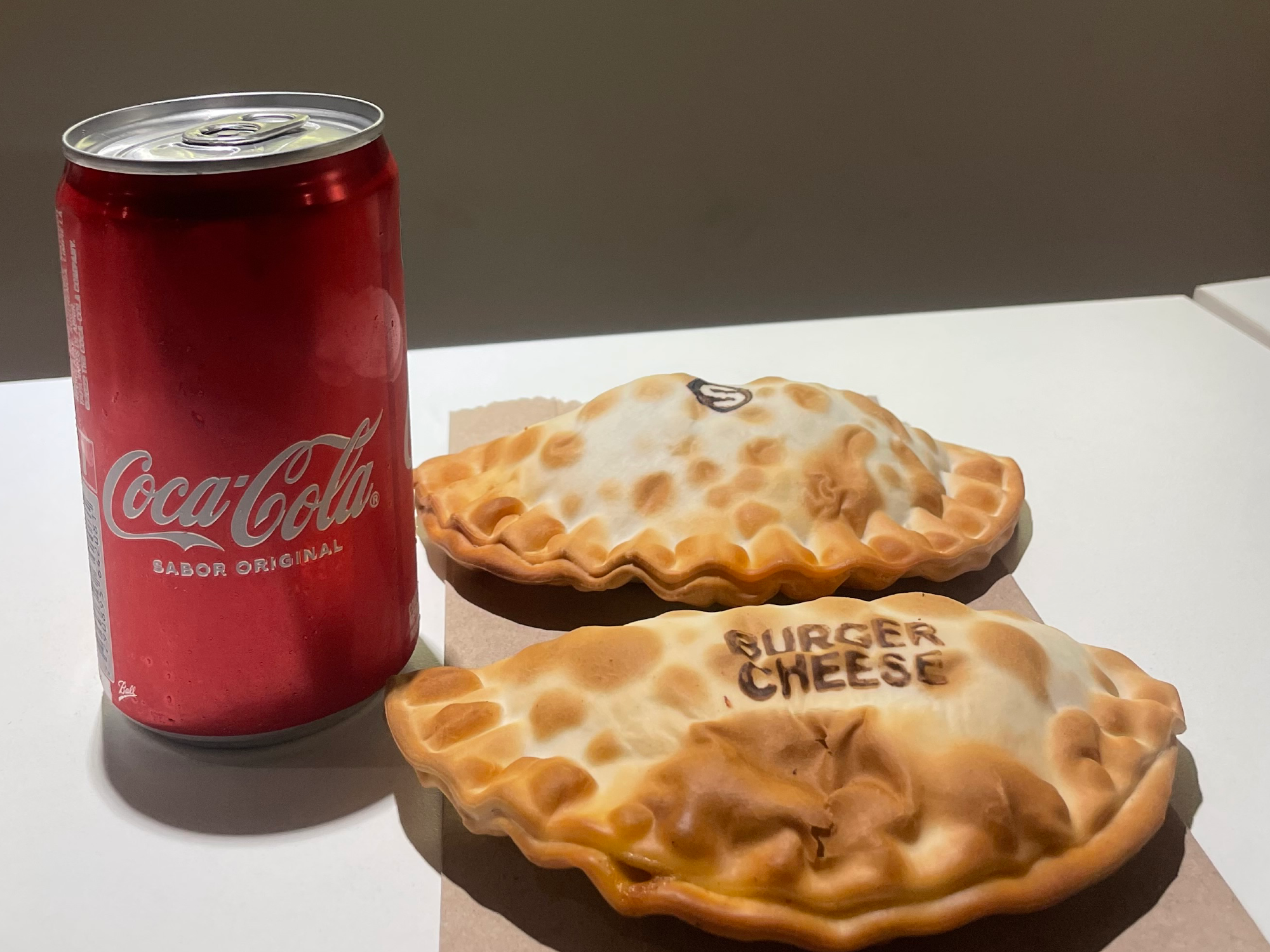 3 Empanadas + Bebida (lata)