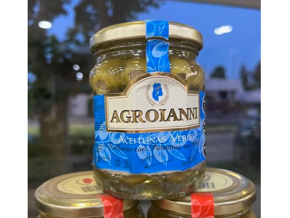 Aceitunas verdes rellenas de palmitos