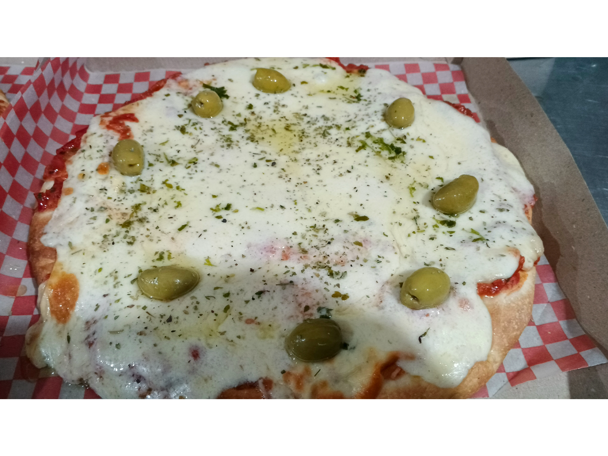 Pizza muzzarela de Lo de Emilia