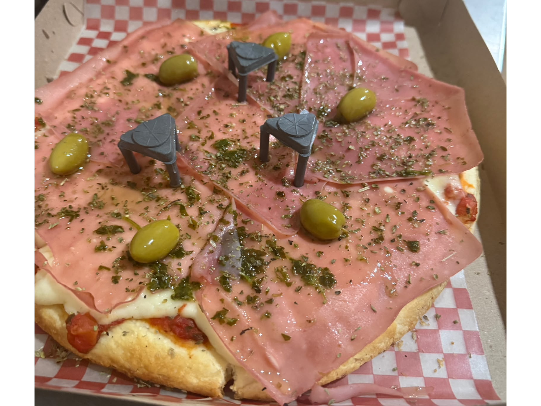Pizza jamon de Lo de Emilia