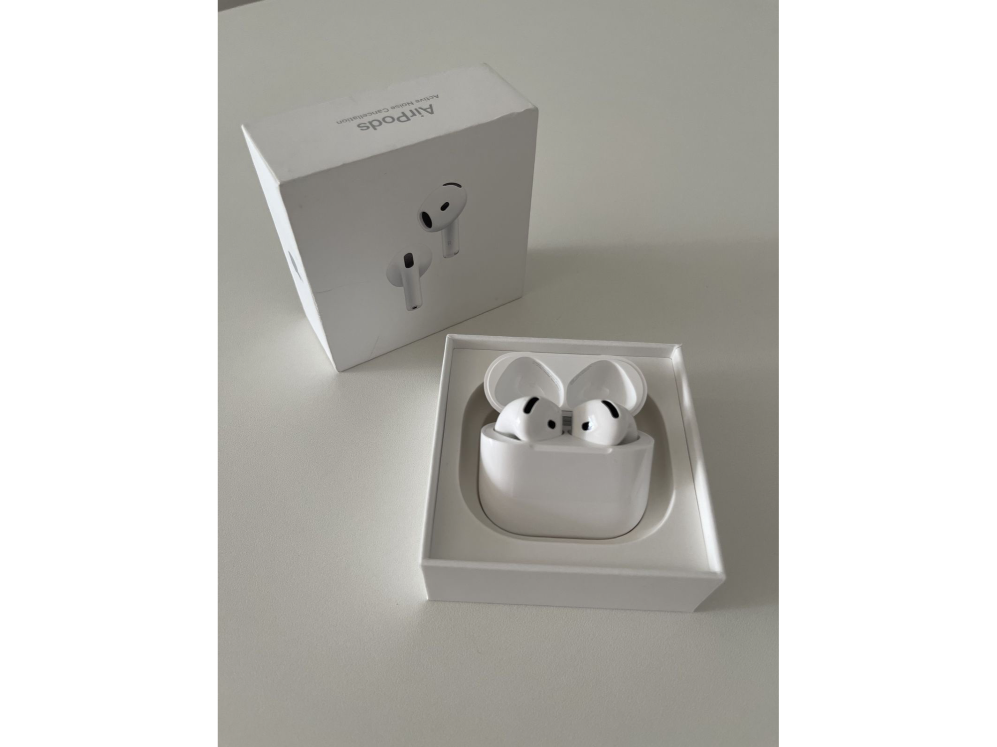 AIRPODS PRO 4