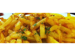 PAPAS FRITAS CON SALSA DE AJO xxl