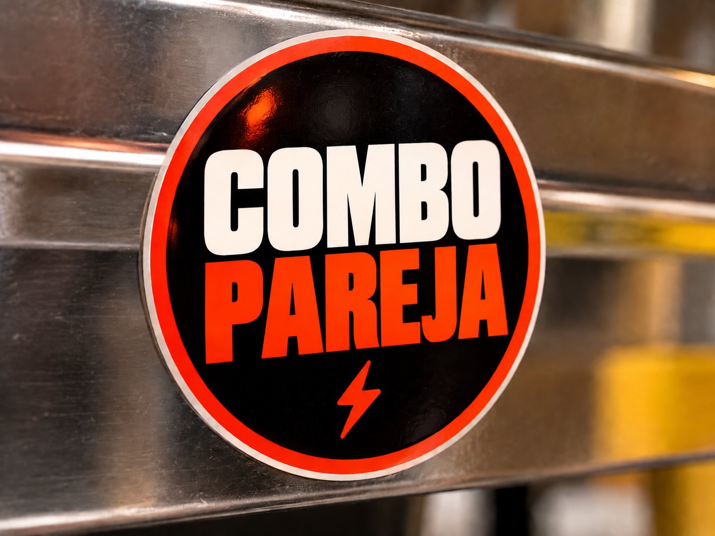 2 burga simples a elección + papitas + gaseosa 1.75l