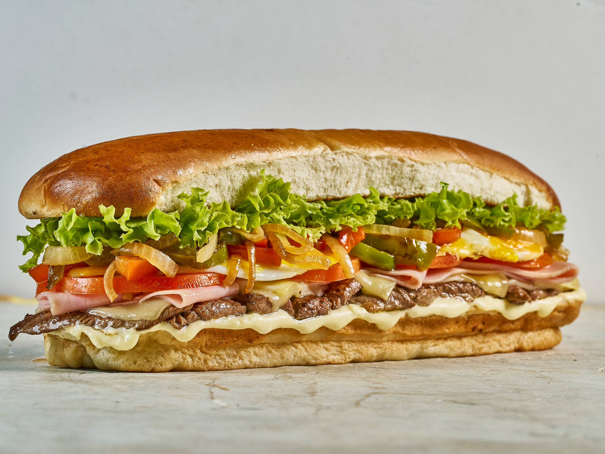 Lomito Canadience grande+ papas fritas