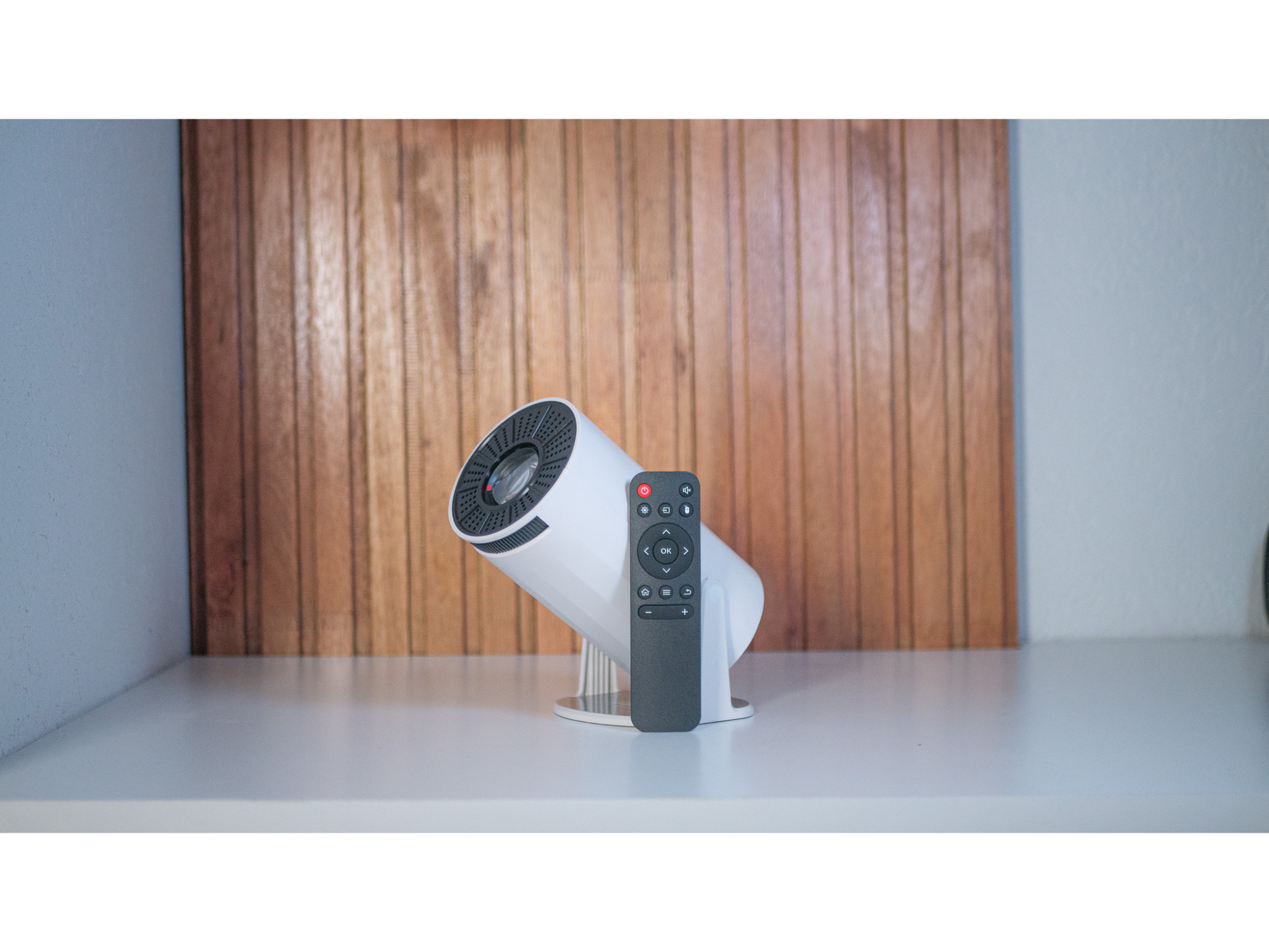 PROYECTOR CON MAGIS TV