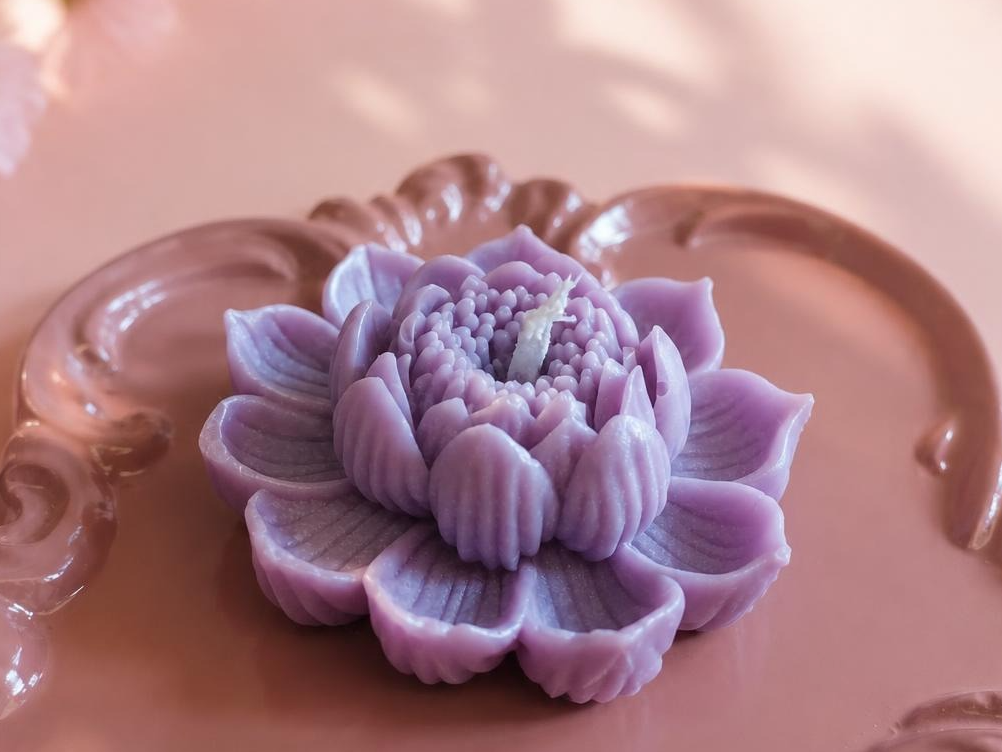 Flor de Loto -Violeta - Aroma Flor de Loto de Septiembre velas y aromas