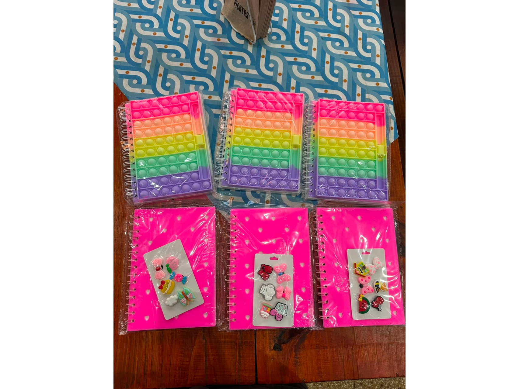 CAJITA FELIZ CUADERNOS