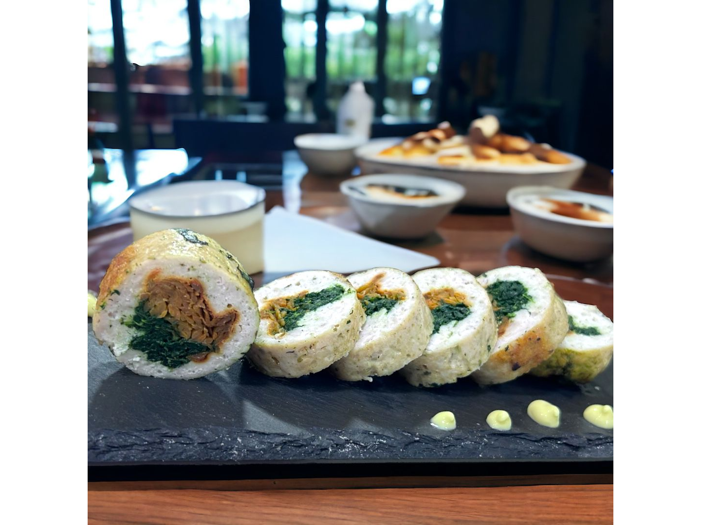 Pechuha de Ave Primavera (Pollo relleno con Espinaca)