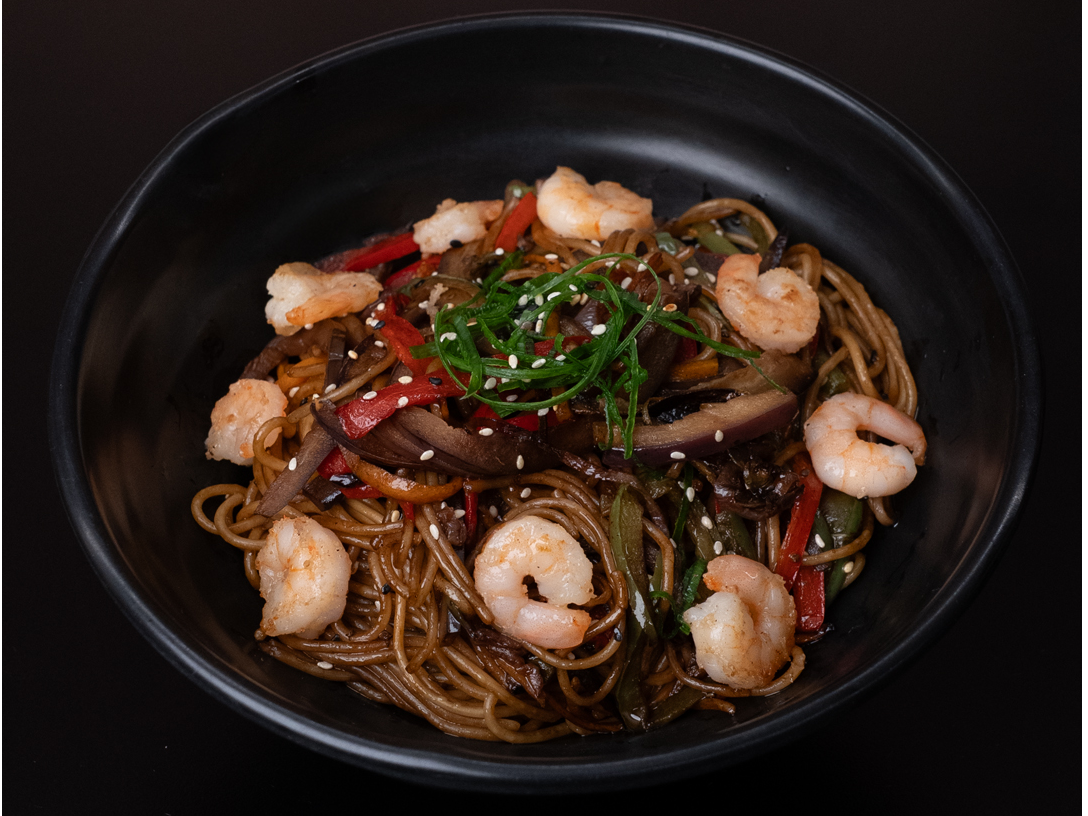 Yakisoba con camarones